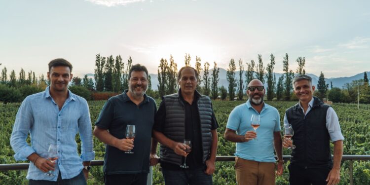 Con socios argentinos y brasileños, nace Ronda Casa de Vinos