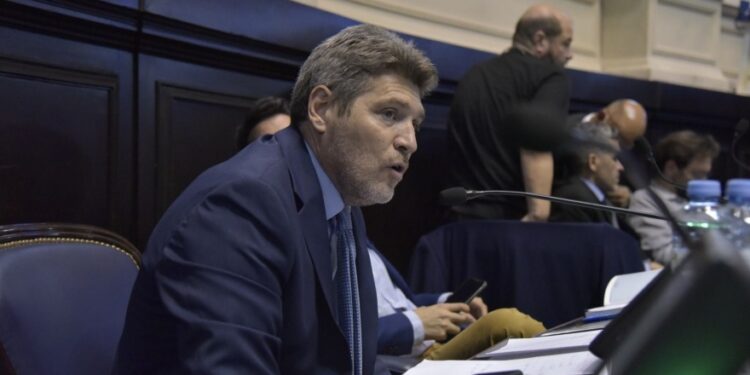 Buenos Aires: el liberal Castello busca avanzar en la construcción de cárceles privadas