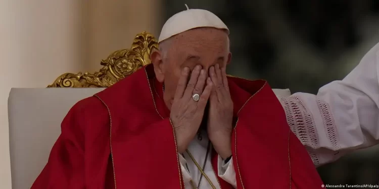 El papa Francisco empieza a notar el paso de los años