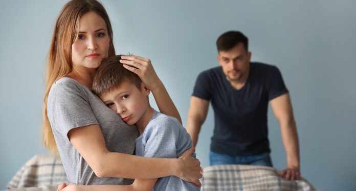 ¿Es malo ser un padre o madre helicóptero?