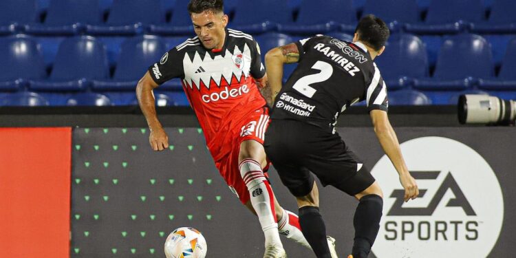 Cómo ver en vivo River vs Libertad por la Copa Libertadores: fútbol libre por celular