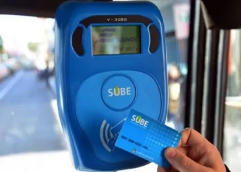 Desde mayo será más caro andar en transporte: A cuánto aumenta el subte, colectivo y peaje