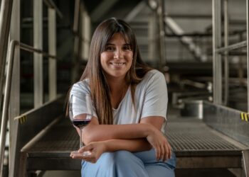 Alejandra Riofrio, de Navarro Correas: «El diseño único de nuestra botella de espumante denota elegancia y calidad»