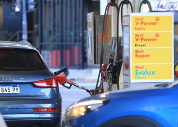 Nuevo ajuste en la nafta: de cuánto será el piso de aumento en los próximos tres meses