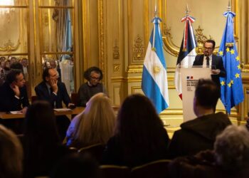 Programa «Orillas Nuevas»: La iniciativa que busca financiar a artistas y emprendedores