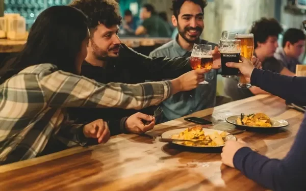 Día del Amigo: quién es el argentino que lo inventó y propuestas para celebrarlo