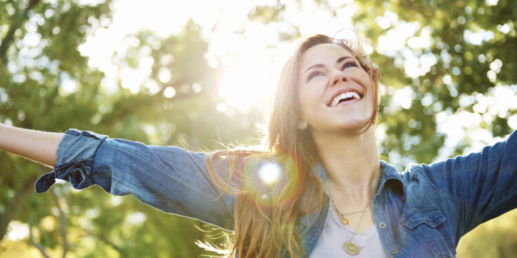 Las 3 cosas que priorizan las personas más felices según un estudio de Harvard