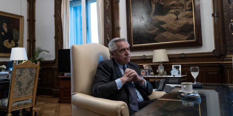 La denuncia por violencia de género contra Fernández dinamita al peronismo y da oxígeno a Milei
