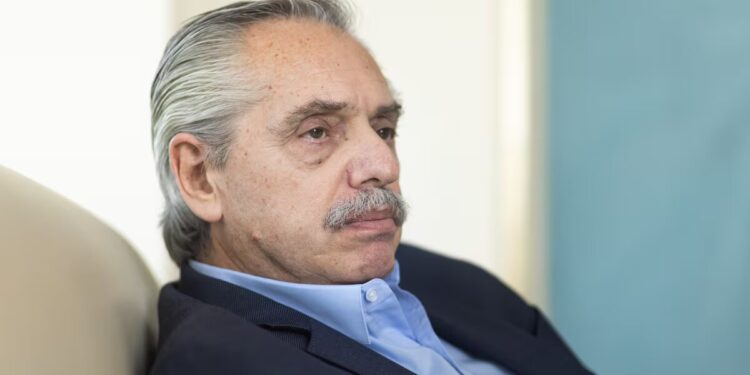 Imputado Alberto Fernández por “lesiones graves” y “abuso de poder” contra su expareja