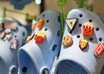 ¿Deberías odiar a los Crocs?