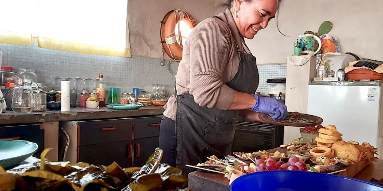 Amar Algas el proyecto vital de la cocinera y recolectora Carola Puracchio