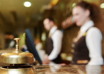 Hoteleros preocupados por una norma «imposible de cumplir» que exigirá datos de clientes