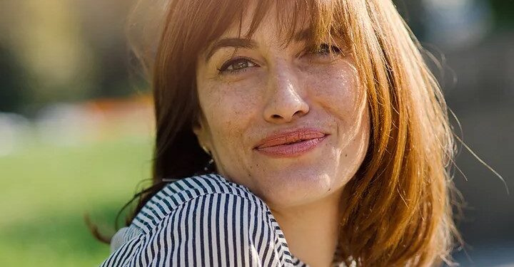 La poderosa fuente de satisfacción de las mujeres en la mediana edad según Waldinger, experto en felicidad de Harvard