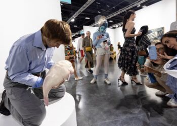 El éxito de ventas en Art Basel Miami Beach aportan esperanza al coleccionismo de arte
