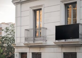 La revolución de los balcones solares llega a los pisos españoles