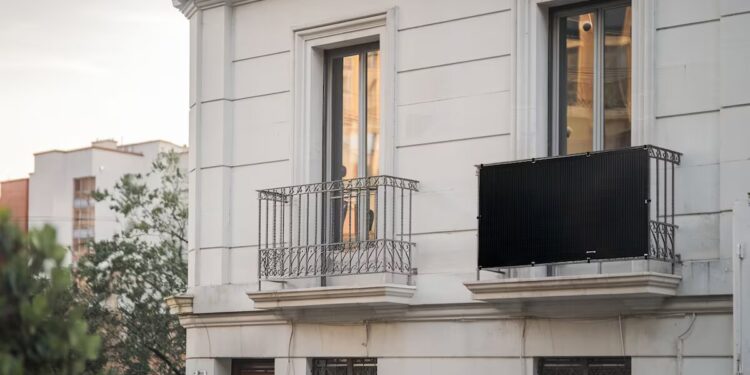 La revolución de los balcones solares llega a los pisos españoles