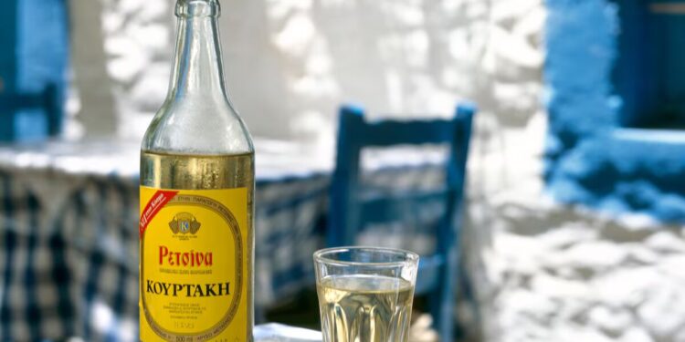 Retsina: El vino griego que deberías conocer
