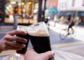 Las redes sociales y la Generación Z disparan la demanda de la mítica cerveza Guinness