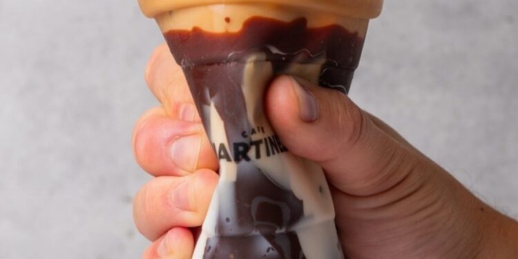 Café Martínez revoluciona el verano con el Crackelatte, una experiencia innovadora y multisensorial