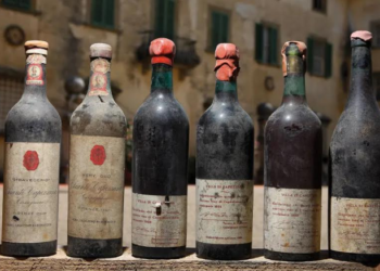 Por qué algunas de las mejores bodegas del mundo te hacen esperar más tiempo por sus botellas