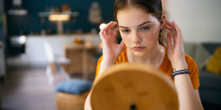 Diferente canon, misma obsesión: la piel ‘perfecta’ de la Gen Z es la delgadez de las ‘millenials’