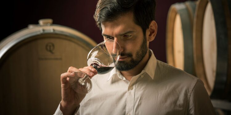 “Nuestras viñas antiguas y centenarias guardan un ADN muy propio del lugar”
