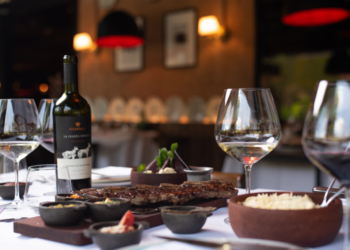 La Cabrera cumple un año en Mendoza y lo celebra con cena especial y peña electrónica