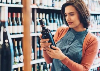 Copa amarga: Otra que los aranceles de Trump. Reino Unido encarece el vino con nuevos impuestos.
