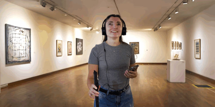 El arte colectivo de traducir las obras de un museo para ciegos