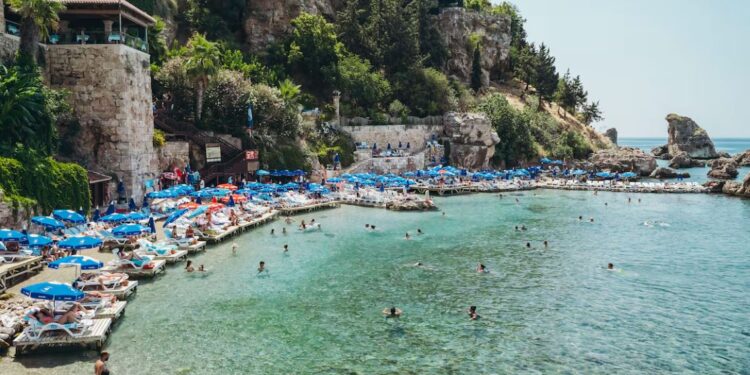 Turquía agita el top 5 mundial del turismo y amenaza el récord de España
