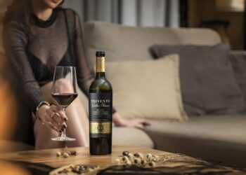 Nueva joya en la línea Golden Reserve: Trivento lanza su exclusivo corte Malbec-Cabernet Franc»