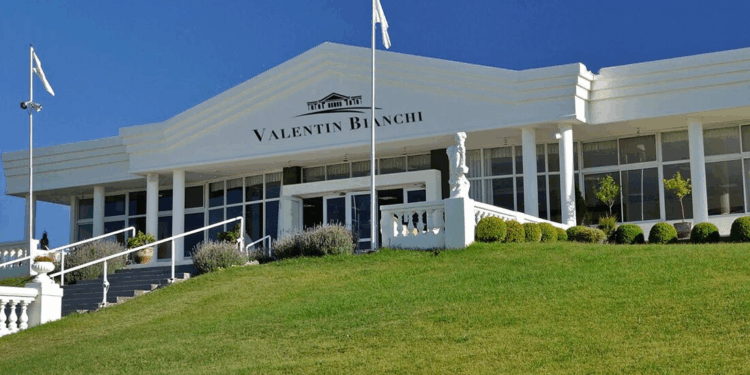 Bianchi anticipa blancos frescos y equilibrados, y tintos con carácter, nacidos en dos terroirs de excelencia