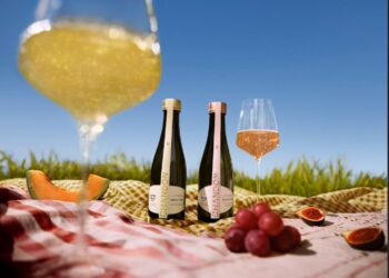 Chandon renueva su icónica botella 187 con CHANDON MINI y se lanza desde Argentina al mundo