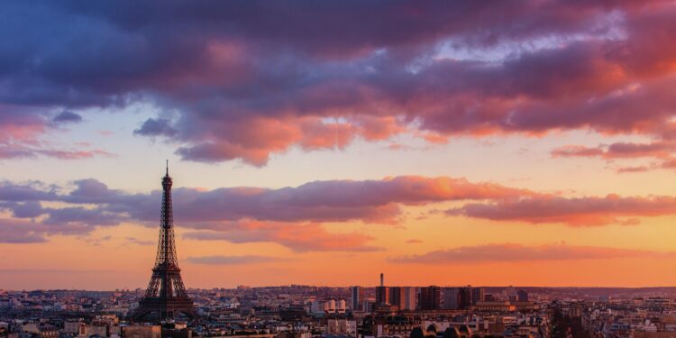 Por qué Francia está cambiando el vino tinto por el blanco?