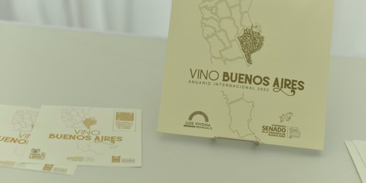 “Vino Buenos Aires” fue elegido como el mejor libro del mundo del vino en el Hemisferio Sur