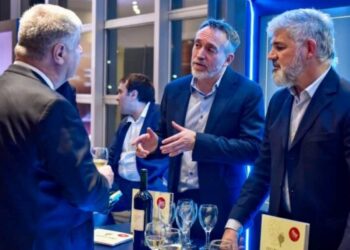 Martín Fierro 2025: por primera vez un vino bonaerense fue el elegido para los festejos de la gala