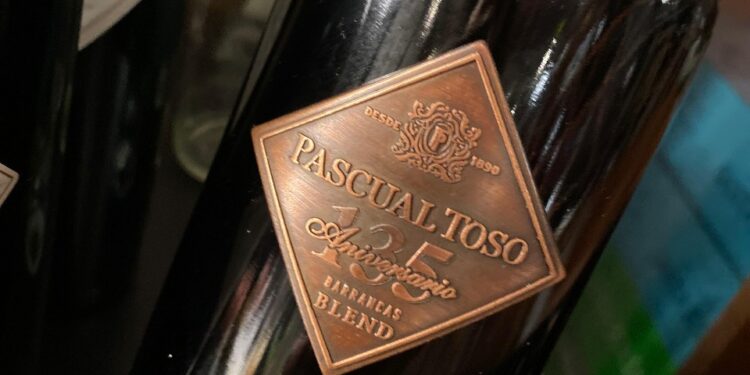 “135 Vendimias de Historia: Pascual Toso Celebra su Legado con una Edición de Lujo”