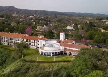Jujuy brinda con su primer espumante: un hito para la vitivinicultura del norte argentino