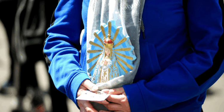 51° Peregrinación Juvenil a Luján: miles de fieles caminan bajo el lema “Madre, estamos en tus manos”