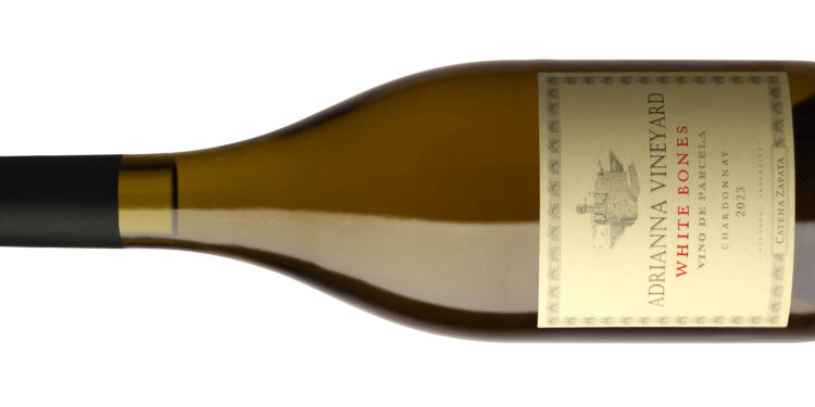 Catena Zapata vuelve a lo más alto: el White Bones entre los mejores 100 vinos del mundo según Vinous