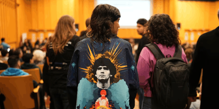 Buenos Aires celebra el primer congreso universitario dedicado a Maradona: “Fue la mano de Dios y el demonio sudaca”