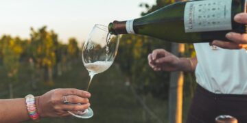 En defensa de las burbujas: los vinos que deberíamos beber todo el año, no sólo esta semana para celebrar