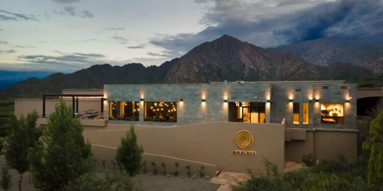 Verano en Cafayate: Amalaya se suma a “Código Re Salta” con una experiencia de vinos de altura y sabores locales
