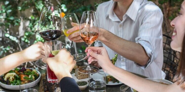 Borrachos: una historia inesperada sobre cómo el alcohol ayudó a crear la civilización