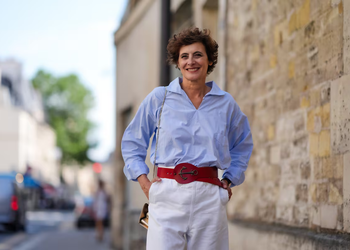 Inès de la Fressange: “Cuando era niña, una mujer de 60 años era una abuela con moño. Hoy hace deporte, sale a cenar, es activa”