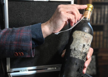 Château d’Yquem 1892: el “vino cápsula del tiempo” que pasó 80 años bajo el piso de una capilla
