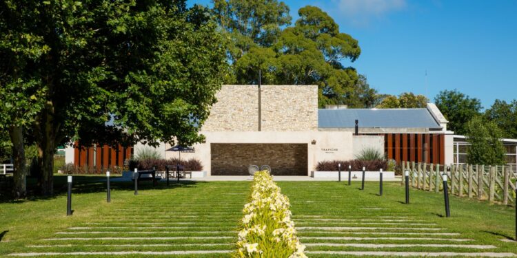 Bodega Trapiche Costa & Pampa: La vanguardia de la vitivinicultura oceánica invita a vivir un invierno inolvidable en Chapadmalal
