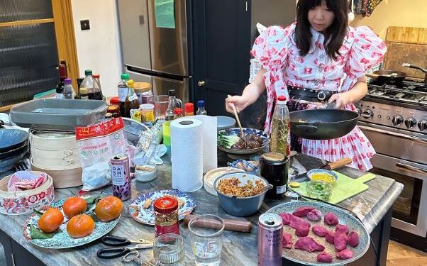 El estilo «messycore» ha llegado para quedarse y la escritora de moda Susie Lau se regocija en el caos.