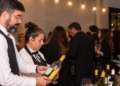 La feria anual solidaria de EAS reunirá a más de 50 bodegas en una noche dedicada al vino y la solidaridad